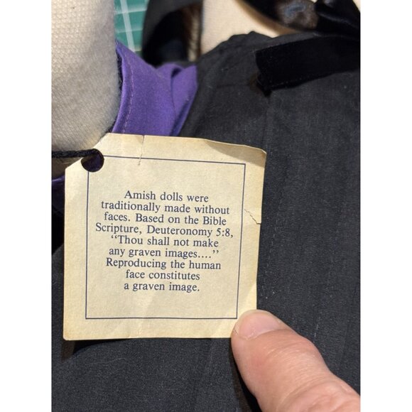 Handcrafted Amish Faceless Doll In Traditional Attire With Bonnet Apron - Picture 2 of 4